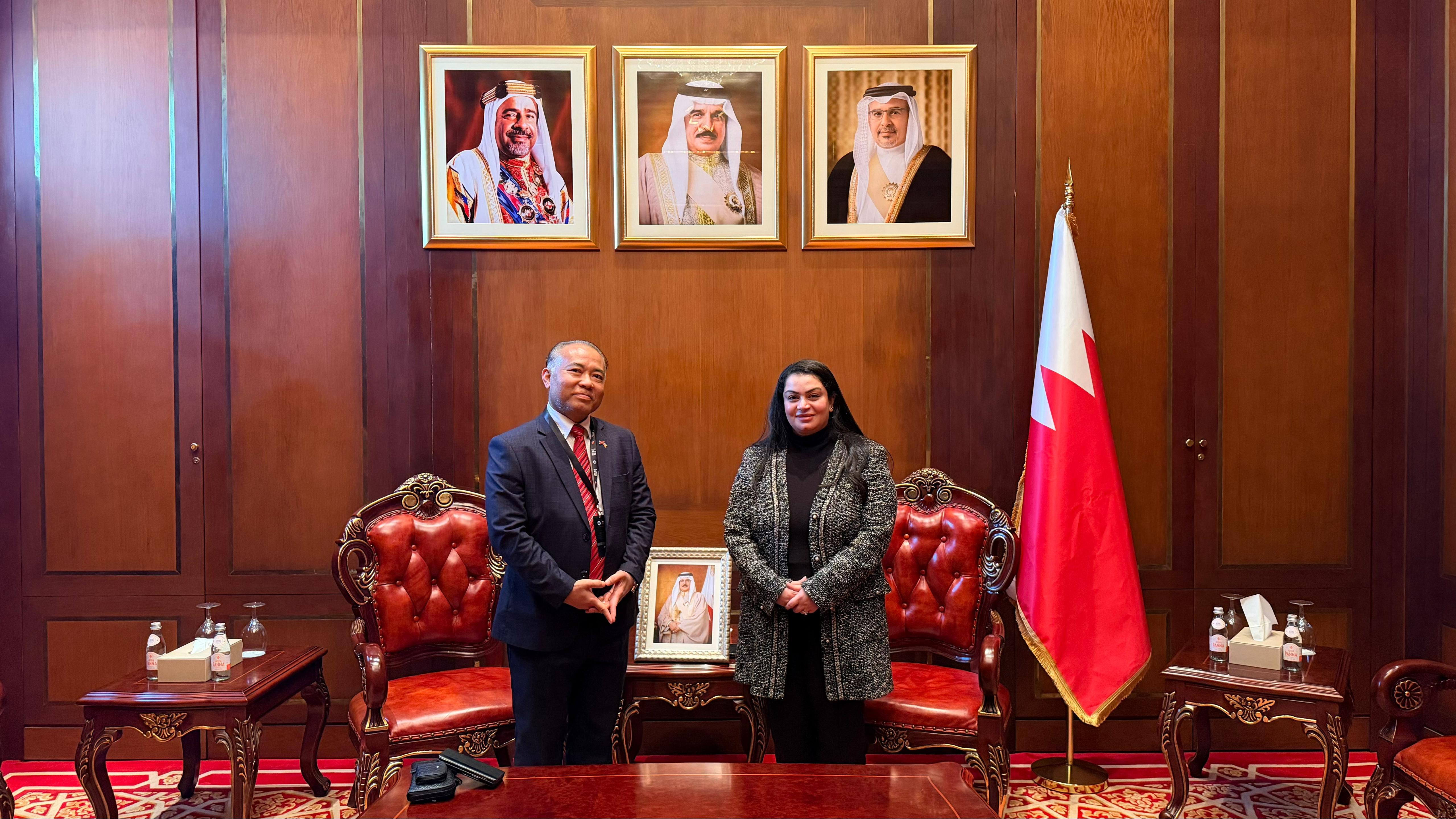 المدير التنفيذي لمركز الملك حمد العالمي للتعايش تستقبل سفير مملكة كمبوديا لدى مملكة البحرين والمقيم في دولة الكويت