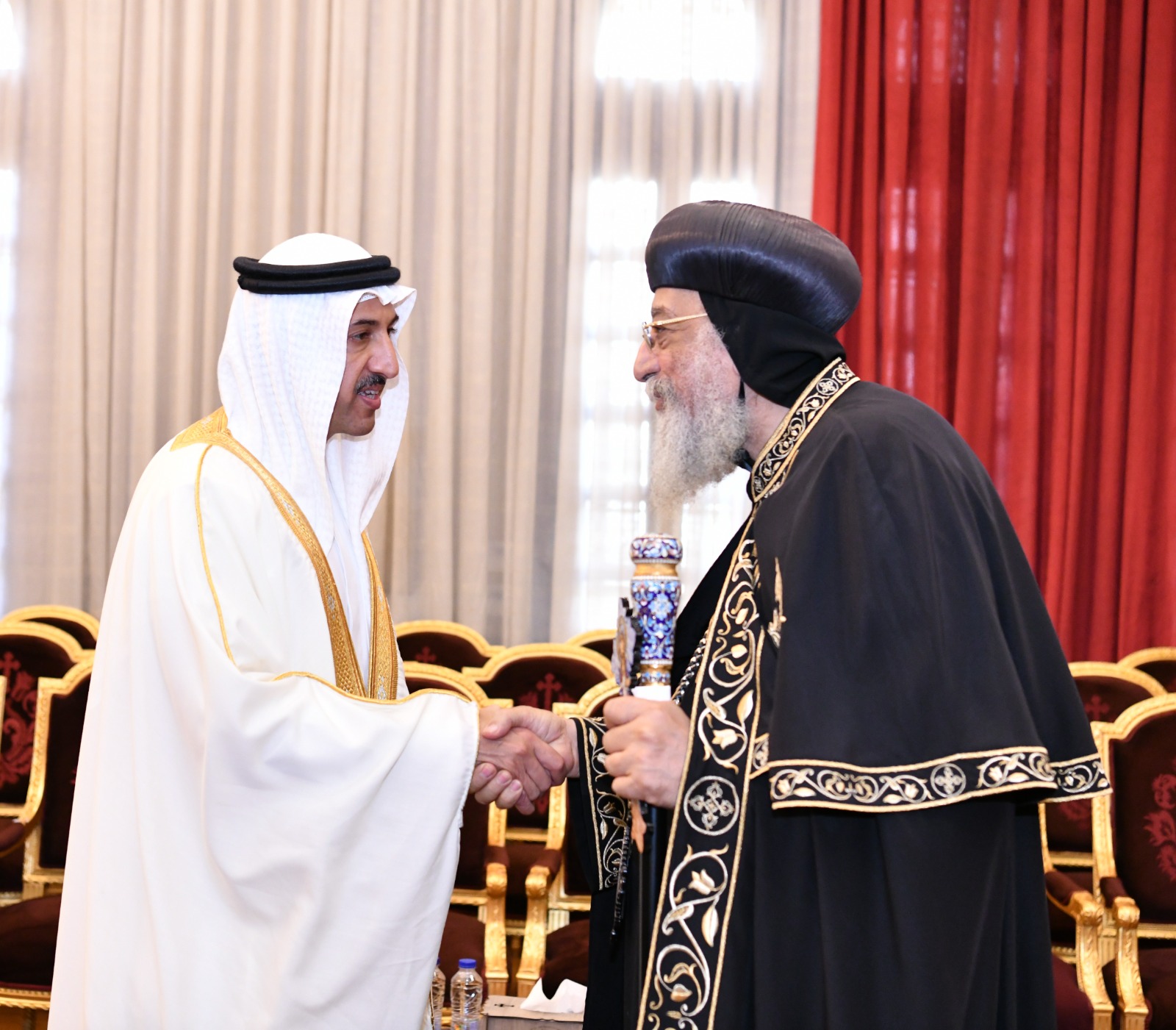رئيس مجلس أمناء مركز الملك حمد العالمي للتعايش والتسامح يلتقي قداسة البابا تواضروس الثاني