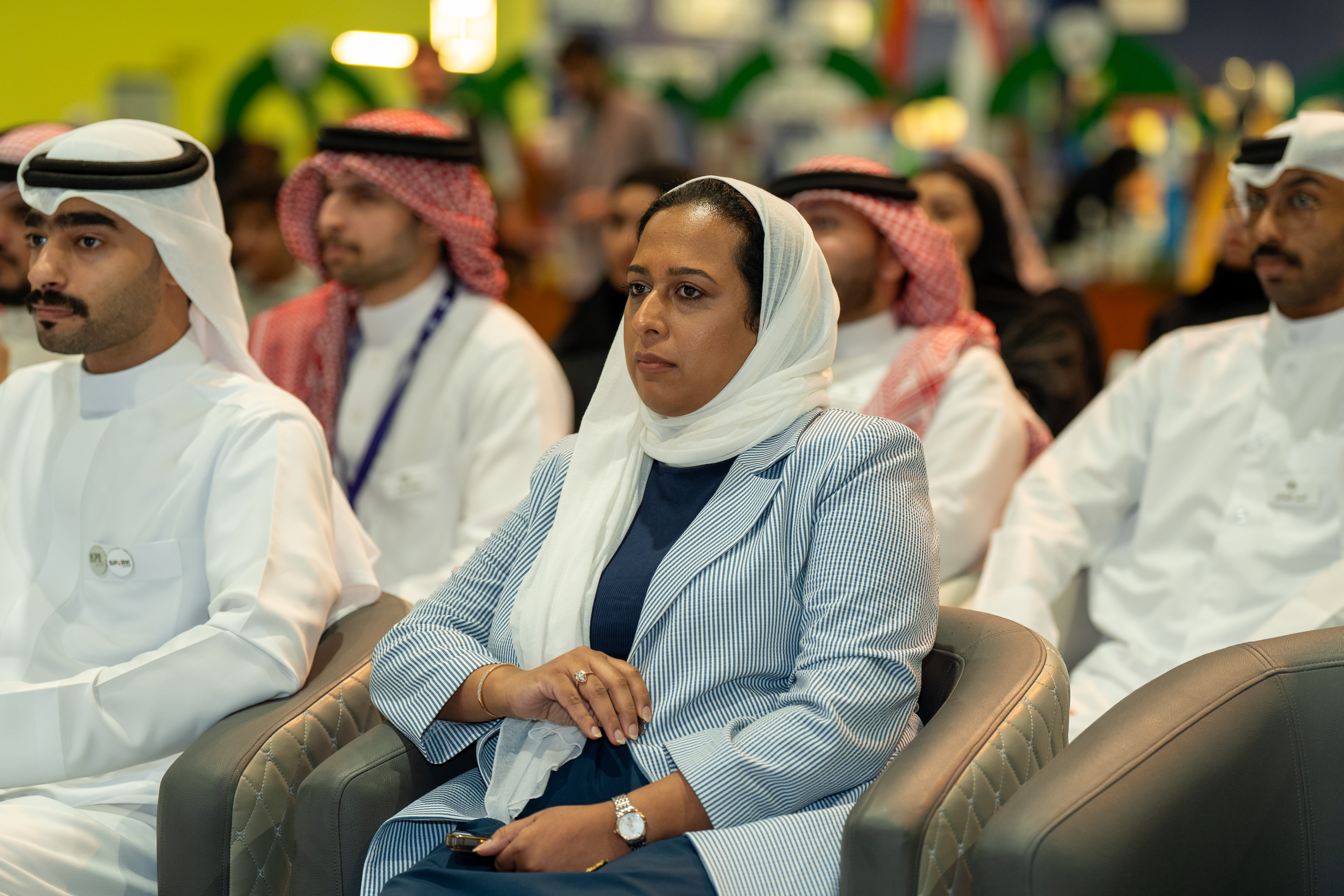 مركز الملك حمد العالمي للتعايش والتسامح يشارك في تنظيم جلسة حوارية شبابية ضمن فعاليات مدينة الشباب 2030 - Image 7