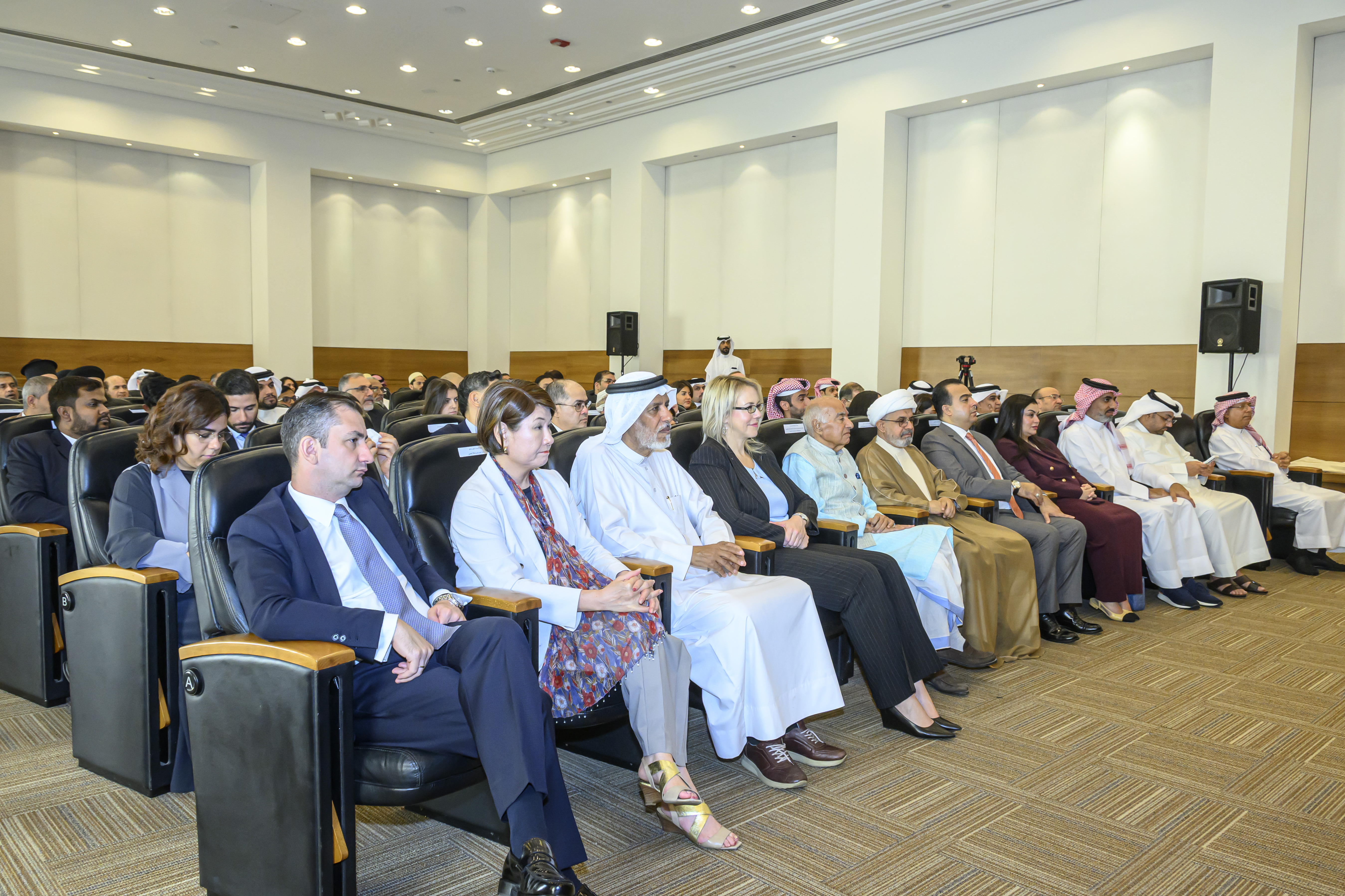 مركز الملك حمد العالمي للتعايش والتسامح ينظم جلسة حوارية بمناسبة اليوم الدولي للسلام - Image 2