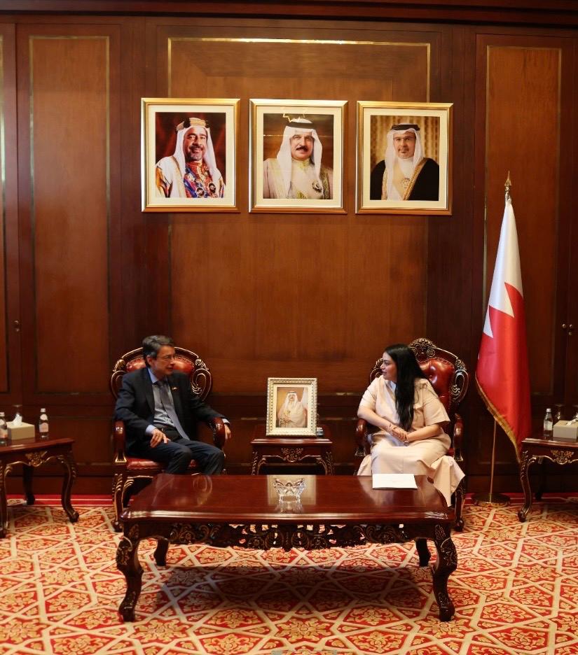 مركز الملك حمد العالمي للتعايش والتسامح يستقبل السفير الالماني لدى مملكة البحرين - Image 1