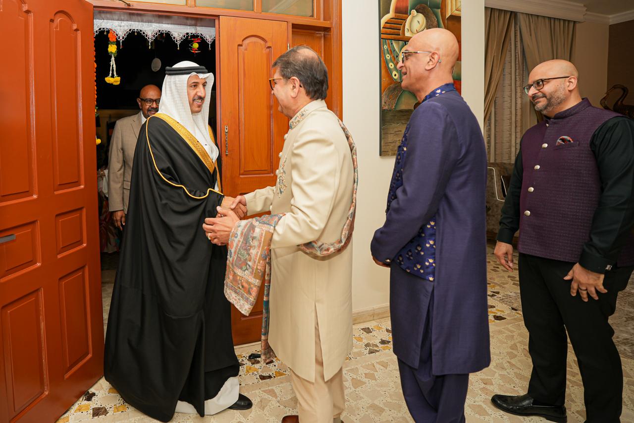 رئيس مجلس أمناء مركز الملك حمد العالمي للتعايش والتسامح: البحرين أنموذج للتآخي الإنساني والاحترام المتبادل بين الأديان والثقافات - Image 2