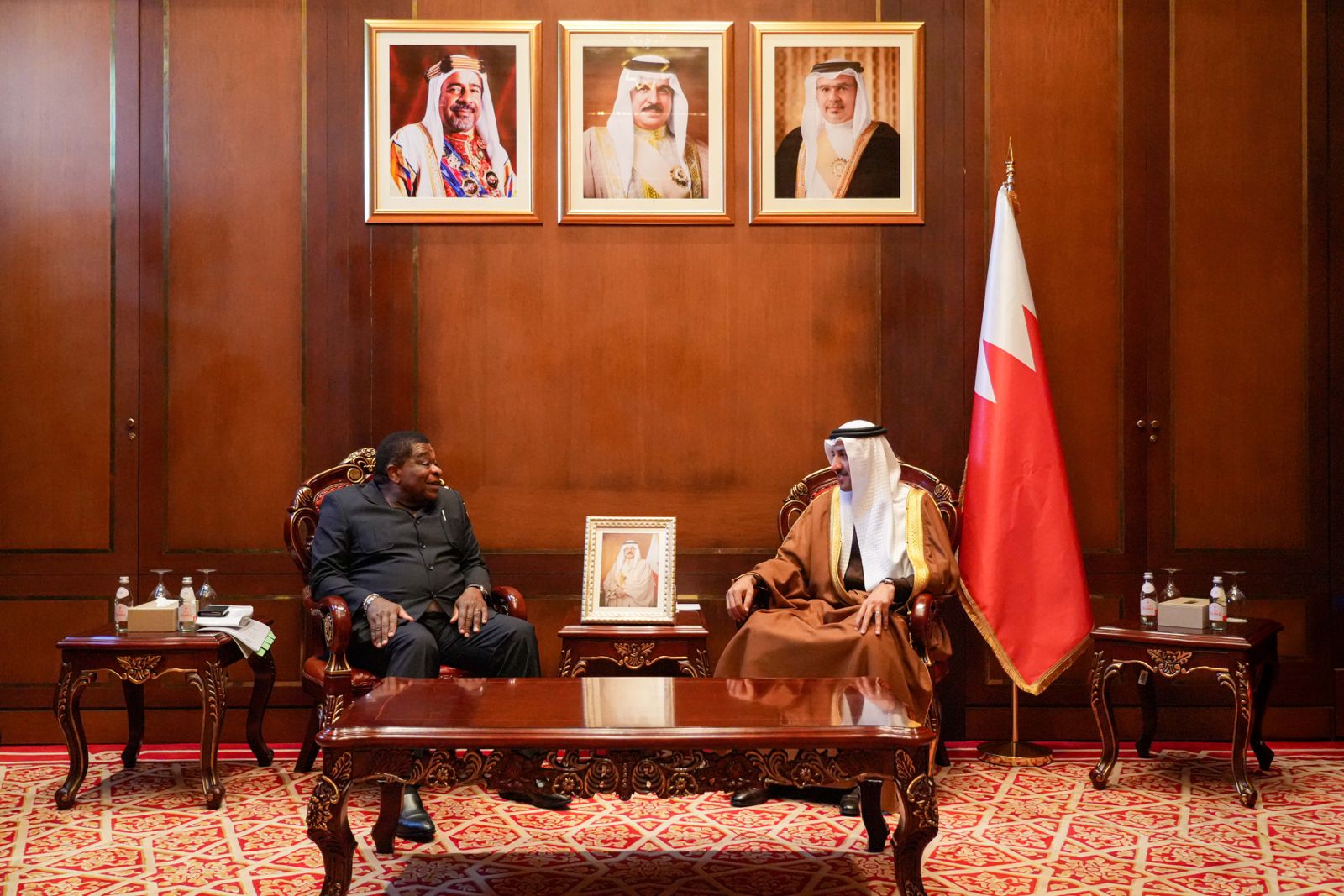 رئيس مجلس أمناء مركز الملك حمد العالمي للتعايش والتسامح يستقبل الأمين العام للاتحاد البرلماني الدولي